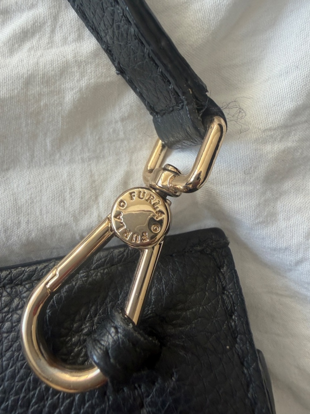 Furla Julia Medium Black Leather Shoulder Bag - Picture 6 of 15